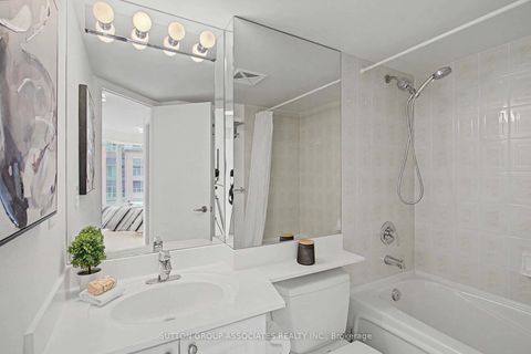 Photo 11 at 616 - 1000 King Street W, Niagara, Toronto