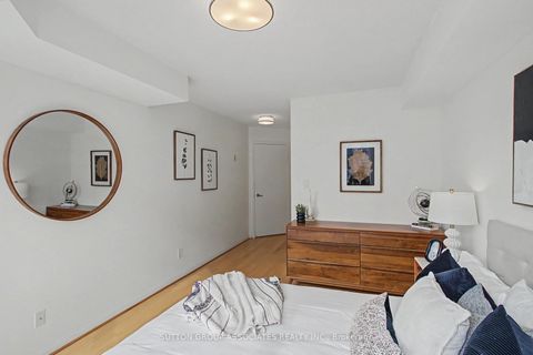 Photo 13 at 616 - 1000 King Street W, Niagara, Toronto