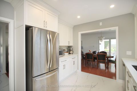 Photo 12 at 29 Shamokin Drive, Donalda, Toronto