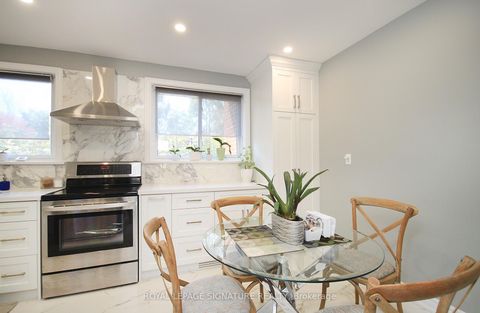 Photo 14 at 29 Shamokin Drive, Donalda, Toronto