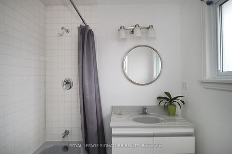 Photo 18 at 29 Shamokin Drive, Donalda, Toronto