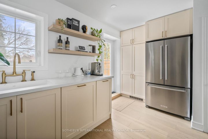 Photo 13 at 114 Glenvale Boulevard, Leaside, Toronto