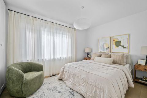 Photo 16 at 114 Glenvale Boulevard, Leaside, Toronto