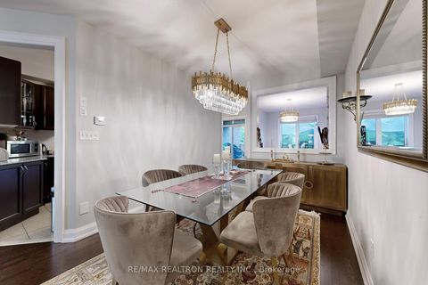 Photo 6 at 67 Collin Court, Jefferson, Richmond Hill