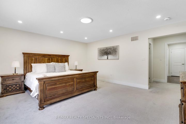 Photo 20 at 602 Queen Mary Drive, Northwest Brampton, Brampton