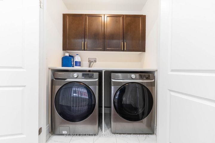 Photo 29 at 602 Queen Mary Drive, Northwest Brampton, Brampton