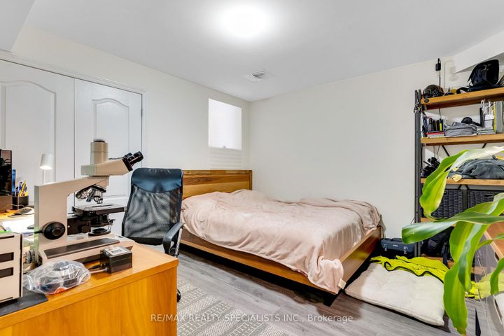 Photo 35 at 602 Queen Mary Drive, Northwest Brampton, Brampton