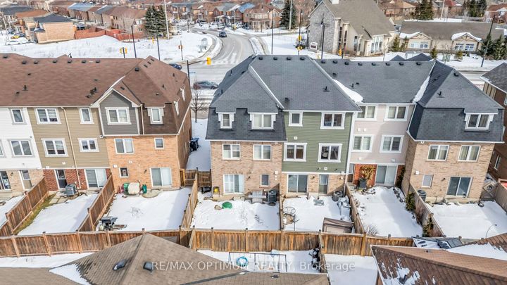 Photo 33 at 80 Memory Lane, Northwest Brampton, Brampton