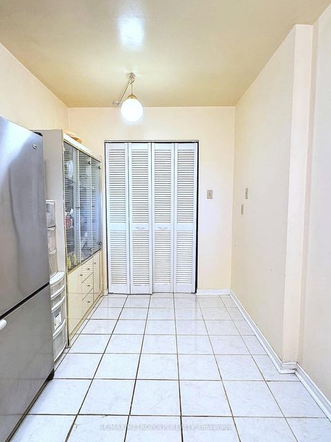 Photo 5 at 806 - 234 Albion Road, Old Rexdale, Toronto