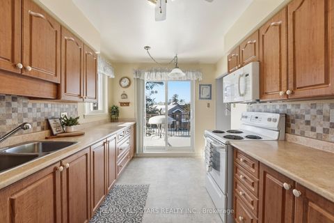 Photo 8 at 301 - 111 Grew Boulevard, Sutton & Jackson's Point, Georgina