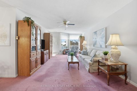 Photo 10 at 301 - 111 Grew Boulevard, Sutton & Jackson's Point, Georgina