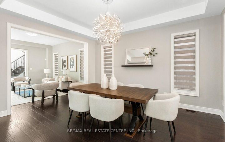 Photo 4 at 9 Rolling Acres Drive, Northwest Brampton, Brampton