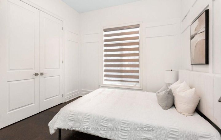 Photo 11 at 9 Rolling Acres Drive, Northwest Brampton, Brampton