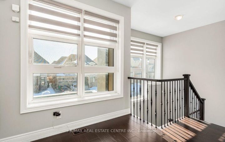 Photo 13 at 9 Rolling Acres Drive, Northwest Brampton, Brampton