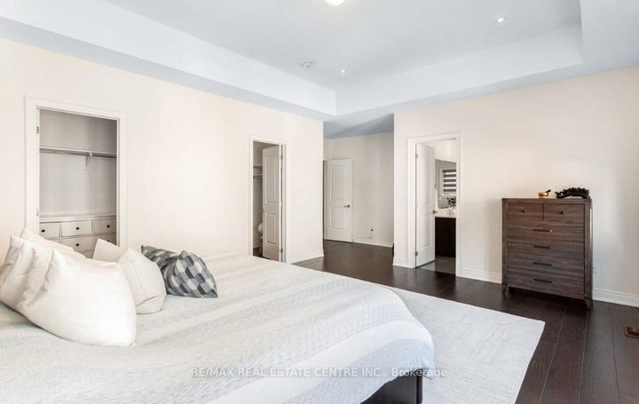 Photo 15 at 9 Rolling Acres Drive, Northwest Brampton, Brampton