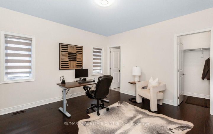 Photo 18 at 9 Rolling Acres Drive, Northwest Brampton, Brampton