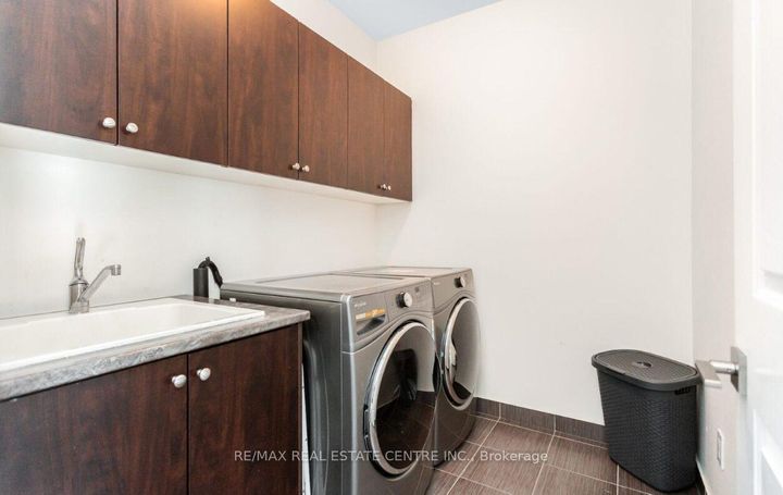 Photo 28 at 9 Rolling Acres Drive, Northwest Brampton, Brampton