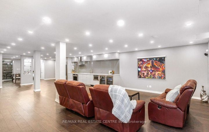 Photo 30 at 9 Rolling Acres Drive, Northwest Brampton, Brampton