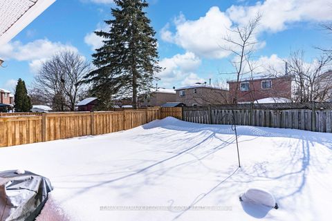 Photo 15 at 333 Cundles Road W, Northwest, Barrie