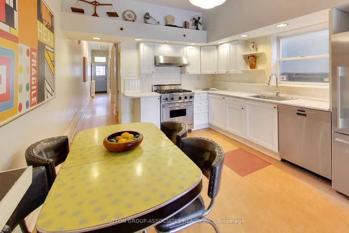 Photo 11 at 185 Major Street, University, Toronto