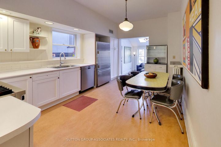 Photo 14 at 185 Major Street, University, Toronto