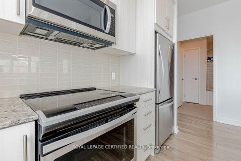 Photo 11 at 3212 - 4055 Parkside Village Drive, City Centre, Mississauga