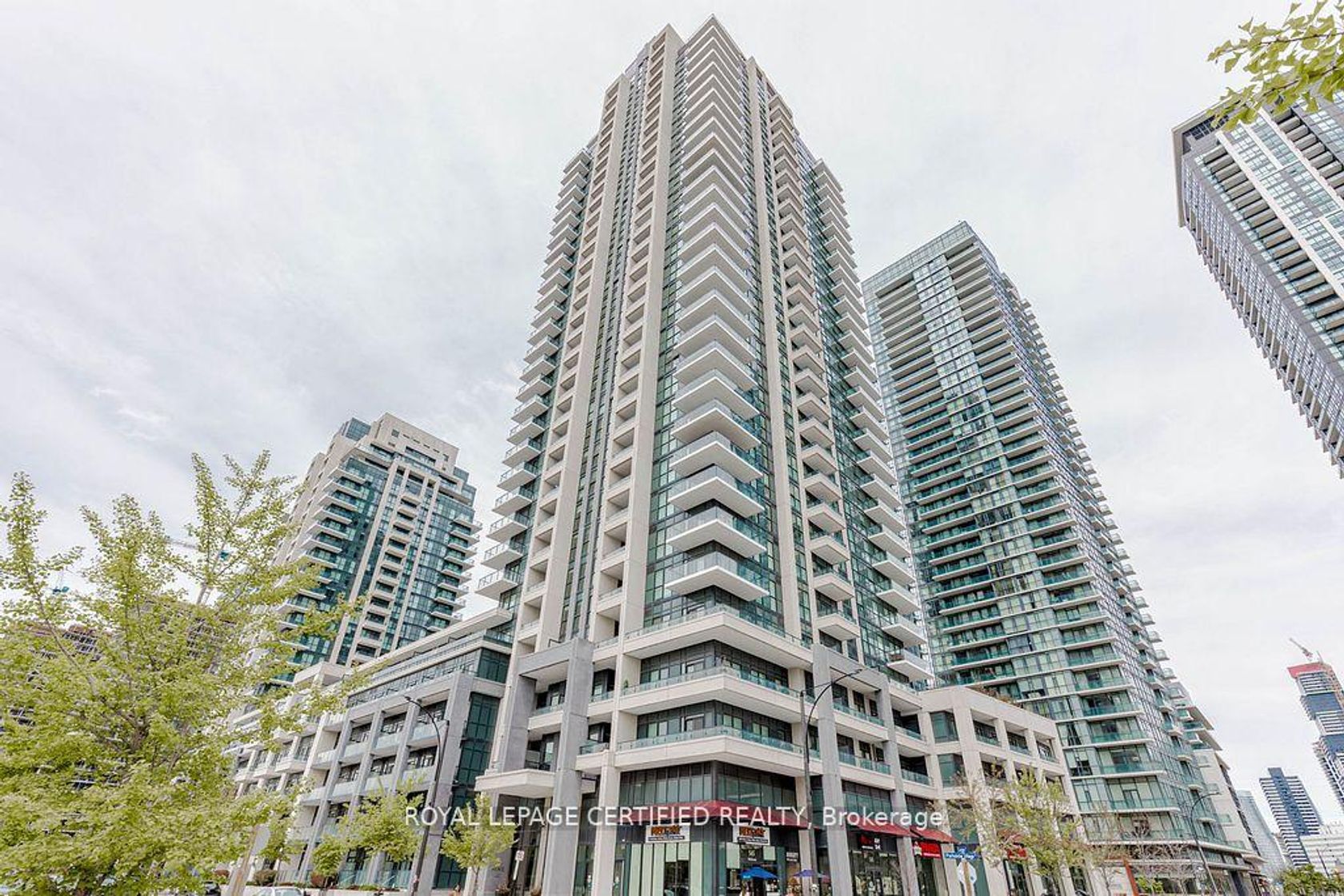 3212 - 4055 Parkside Village Drive, City Centre, Mississauga by Loree Meneguzzi Real Estate 3212 - 4055 Parkside Village Drive, City Centre, Mississauga