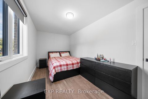 Photo 10 at 5 Brendwin Road, Smythe, Toronto