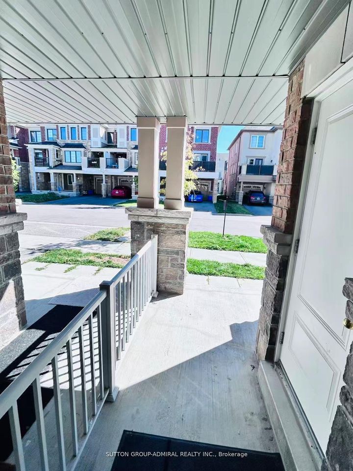 Photo 2 at 14 McGrath Avenue, Rural Richmond Hill, Richmond Hill