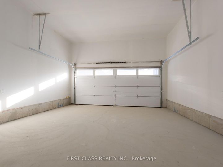 Photo 31 at 21 Albert Newell Drive, Cornell, Markham