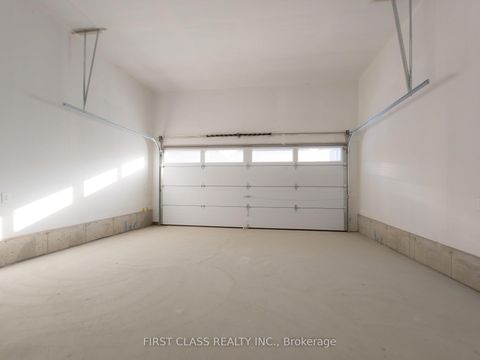 Photo 31 at 21 Albert Newell Drive, Cornell, Markham