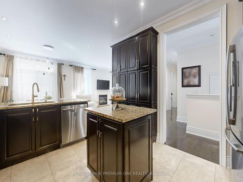 Photo 14 at 74 Foresta Drive, Vellore Village, Vaughan