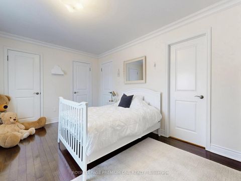 Photo 24 at 74 Foresta Drive, Vellore Village, Vaughan