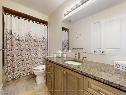 Photo 30 at 74 Foresta Drive, Vellore Village, Vaughan