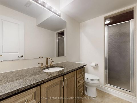 Photo 35 at 74 Foresta Drive, Vellore Village, Vaughan