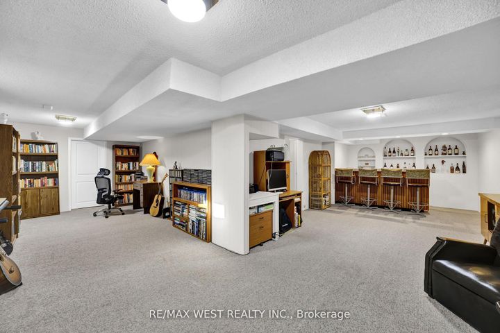 Photo 15 at 306 Pinegrove Road, WO West, Oakville