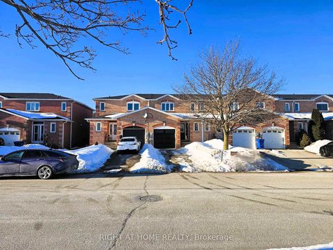 Photo 2 at 206 Fairwood Drive, Keswick South, Georgina