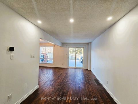 Photo 3 at 206 Fairwood Drive, Keswick South, Georgina