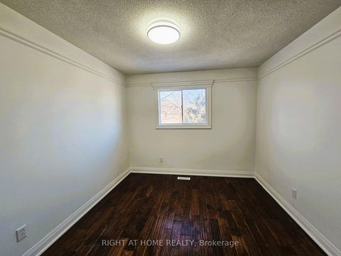 Photo 17 at 206 Fairwood Drive, Keswick South, Georgina