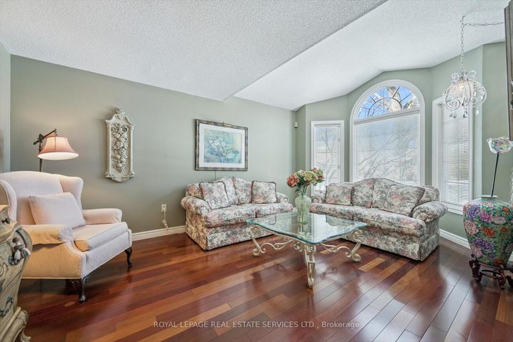 Photo 4 at 2020 Peak Place, RO River Oaks, Oakville