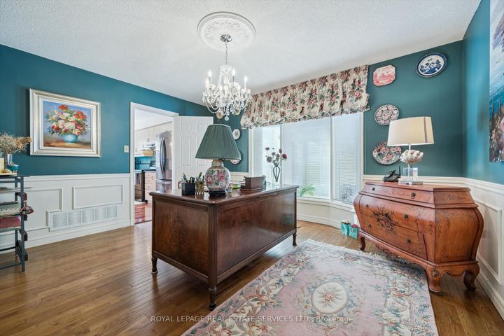 Photo 5 at 2020 Peak Place, RO River Oaks, Oakville