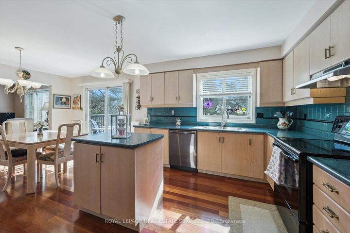 Photo 10 at 2020 Peak Place, RO River Oaks, Oakville