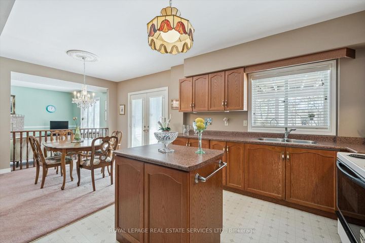 Photo 39 at 2020 Peak Place, RO River Oaks, Oakville