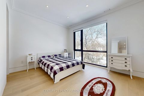 Photo 31 at 128 Anndale Drive, Willowdale East, Toronto