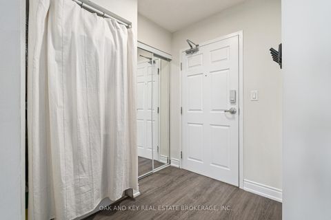 Photo 4 at 613 - 245 Davisville Avenue, Mount Pleasant West, Toronto