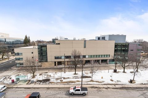 Photo 27 at 613 - 245 Davisville Avenue, Mount Pleasant West, Toronto