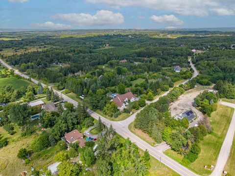 Photo 6 at 2 Kingswood Drive, King City, King