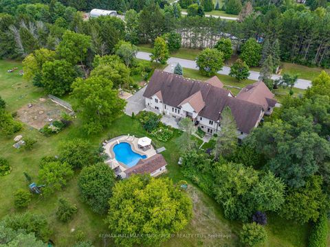 Photo 7 at 2 Kingswood Drive, King City, King