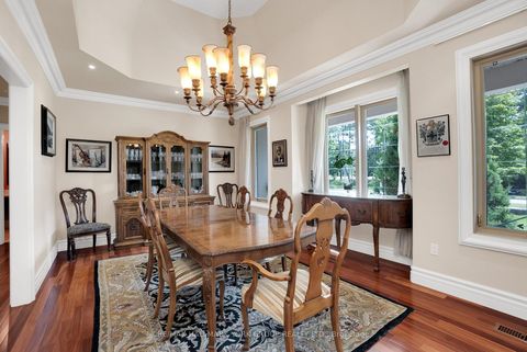 Photo 11 at 2 Kingswood Drive, King City, King