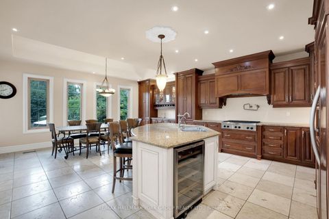 Photo 13 at 2 Kingswood Drive, King City, King